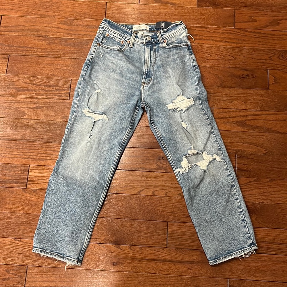 Abercrombie and Fitch the ankle straight ultra high-rise curve love jeans! SHORT